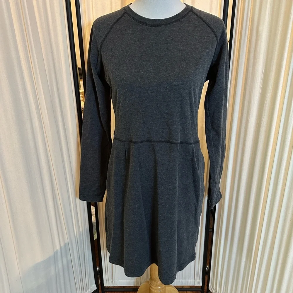 Elegant Gray Long Sleeve Dress